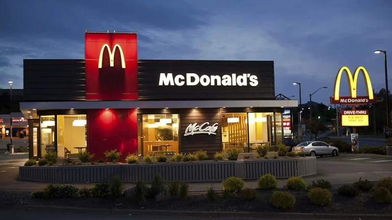 Which Celebrity Has Worked At McDonald's? 25 Popular Celebs