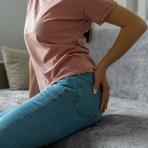 Pain At The Top Of The Buttock Crack When Sitting? 5 Causes & Treatment