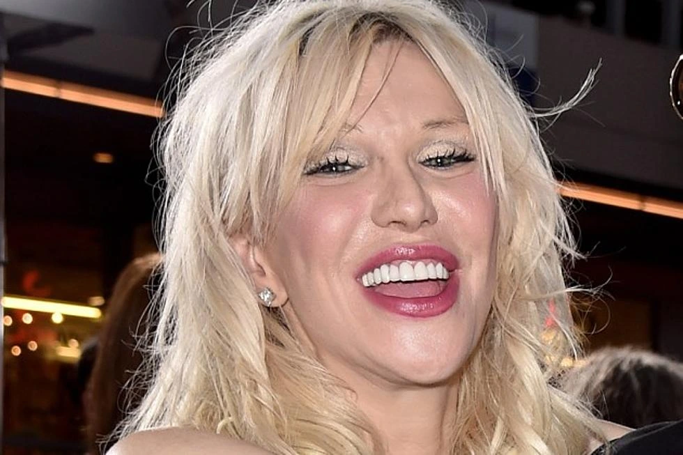 Celebrities Have Dentures | Courtney Love