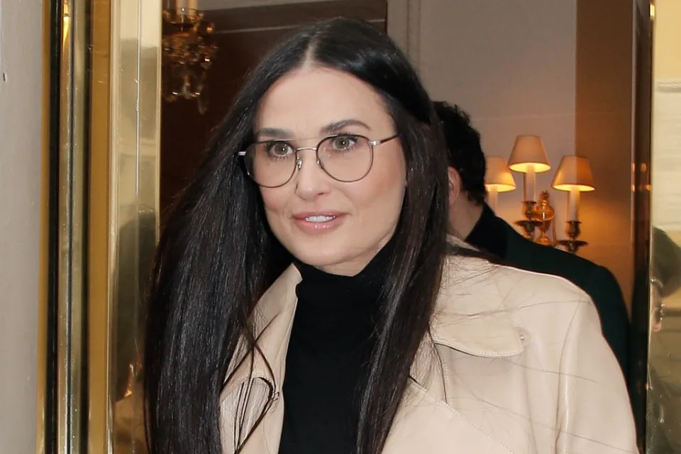 Celebrities Who Have Had A Thread Lift | Demi Moore
