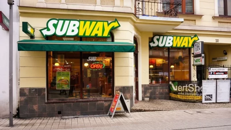 What Time Does SubWay Serve Lunch? Complete Guide