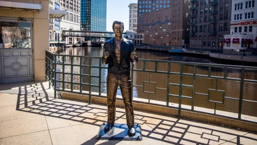 Which Fictional Character Is Immortalized With A Statue In Downtown Milwaukee?